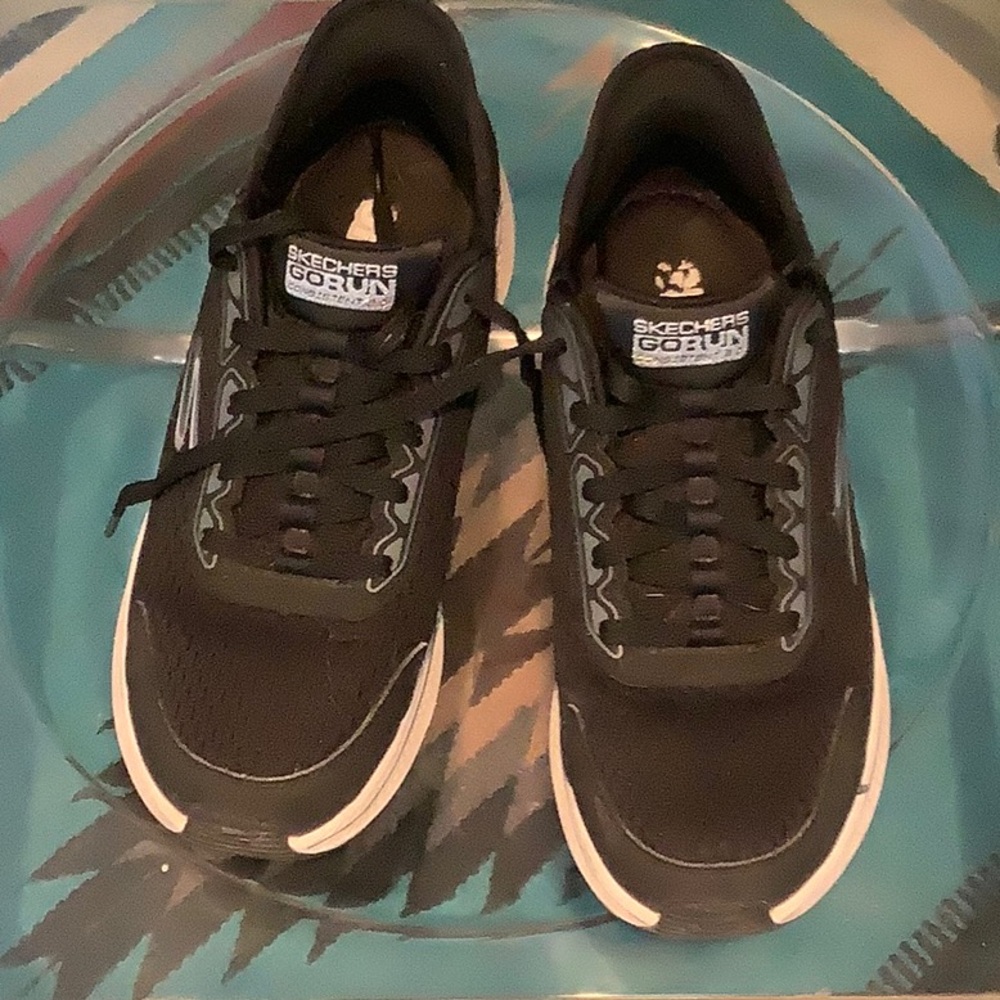 SKECHERS SLIP-INS GORUN W 8 EUC BLACK